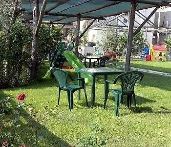 De Angelis Nocleg ze śniadaniem 4*