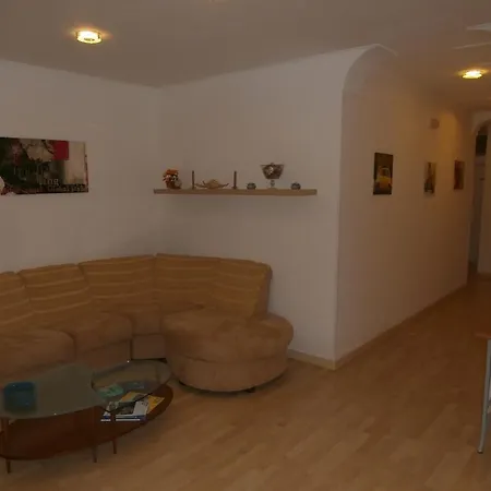 De Angelis Nocleg ze śniadaniem 4*